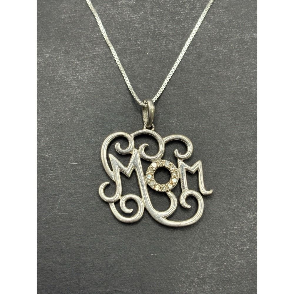 18" Sterling Silver Diamond "Mom" Pendant Necklace 925 G31